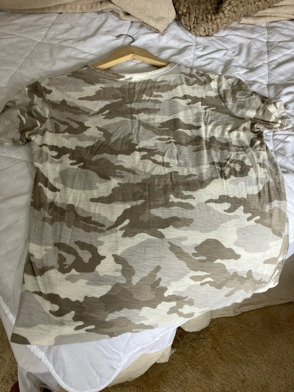 James Perse Neutral Crew Tee in Oatmeal/Cream Army - Picture 3 of 4